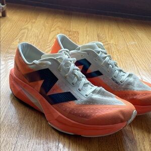 New Balance Rebel V4